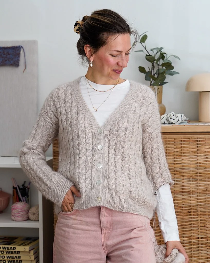 kotaTODAYFUL Cable Handkint Cardigan Ravelry: Cozy Cabled Cardigan pattern by Carol L Hladik